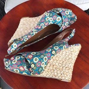 Miss Me Vanity Floral Peep Toe Platform Wedges-9